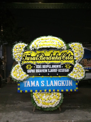 Papan Bunga Duka di Kwelemdua